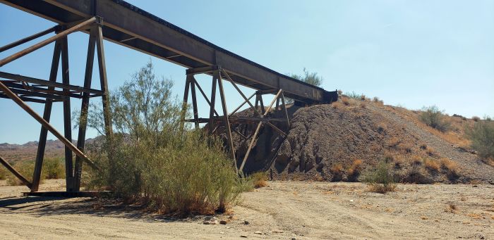 Summit Road, Mojave Desert 09