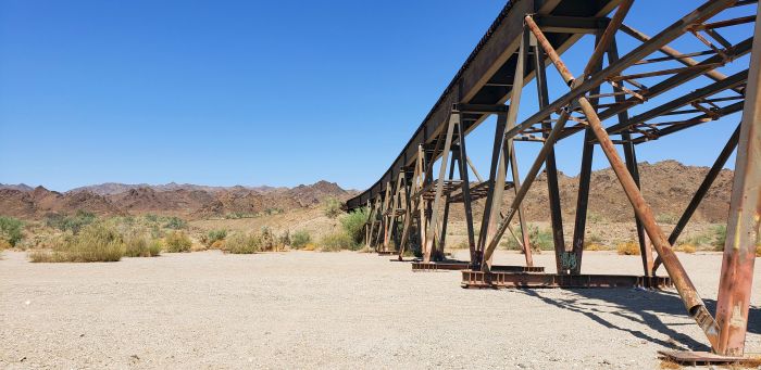 Summit Road, Mojave Desert 10